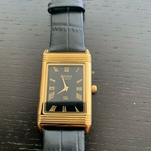 Vintage Seiko Reverso Frame Tank Watch Black Dial Gold Bezel